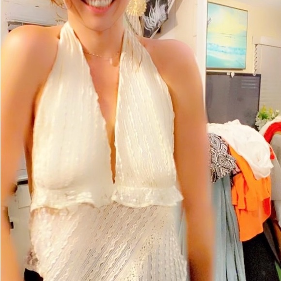 Chic Cream Halter Top - Picture 5 of 16
